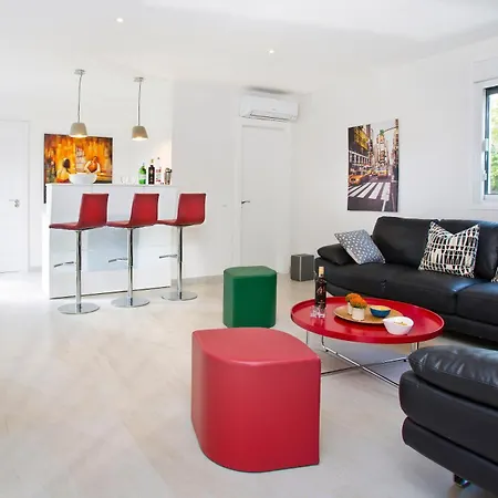 Villa Sunset Ref #51 *